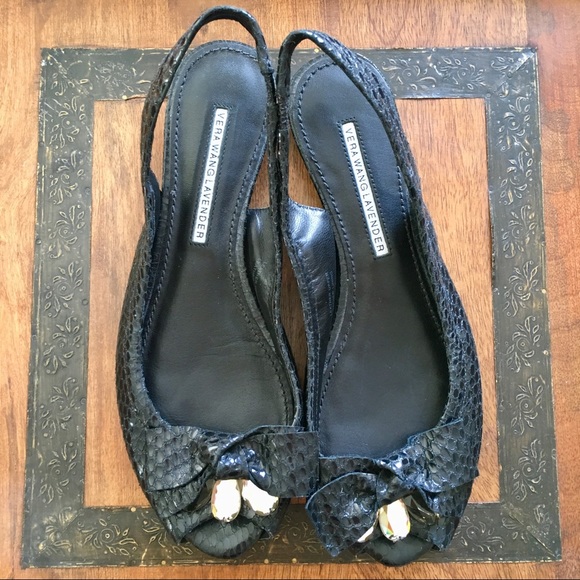 Vera Wang Sandals - like new! - Picture 1 of 8